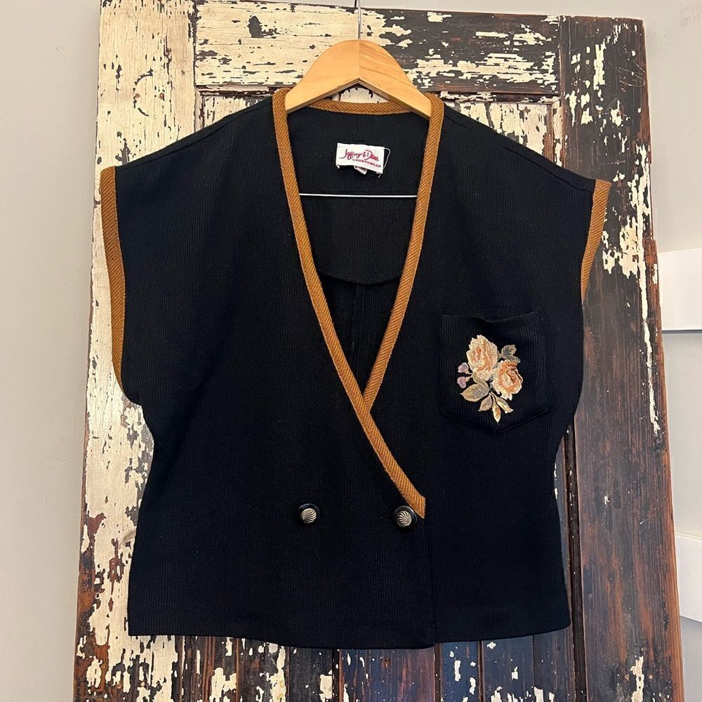 Vintage JEFFREY & DARA 1980s embroidered floral a double Breast sweater vest.
